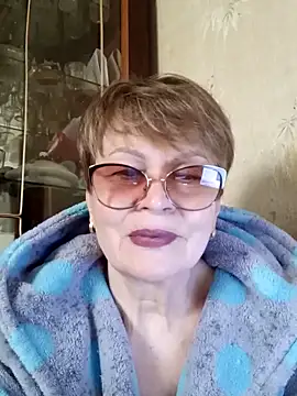 SophieBurns online show from April 30, 9:37 am