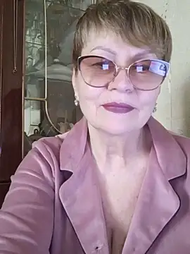 Snapshot of SophieBurns chatting on May 28, 9:06 am SophieBurns online show from May 28, 9:06 am