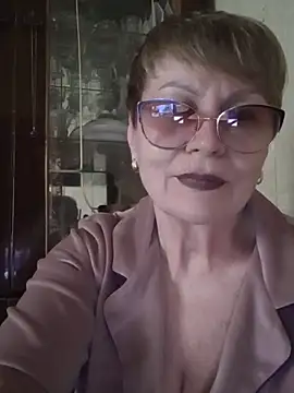 Snapshot of SophieBurns chatting on June 2, 2:08 pm SophieBurns online show from June 2, 2:08 pm