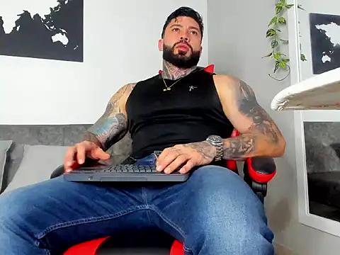 Alessrose online show from February 8, 8:23 pm