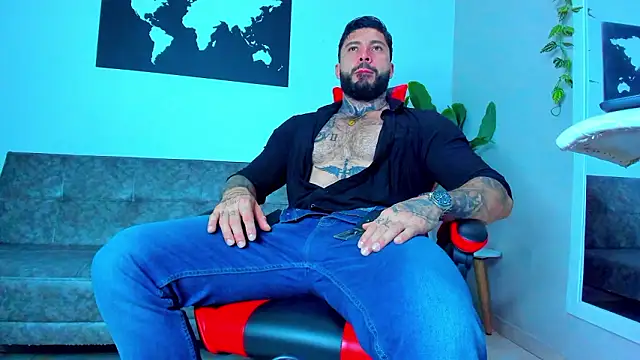 Alessrose online show from March 8, 8:12 pm