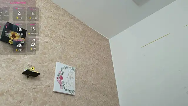 Sophie Tyler online show from March 17, 1:36 pm