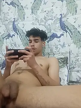Snapshot of baby_22cm chatting on May 12, 4:31 am baby 22cm online show from May 12, 4:31 am