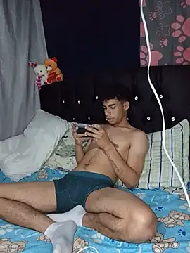 Snapshot of baby_22cm chatting on July 18, 8:01 pm baby 22cm online show from July 18, 8:01 pm