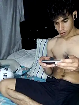 Snapshot of baby_22cm chatting on August 1, 5:56 pm baby 22cm online show from August 1, 5:56 pm