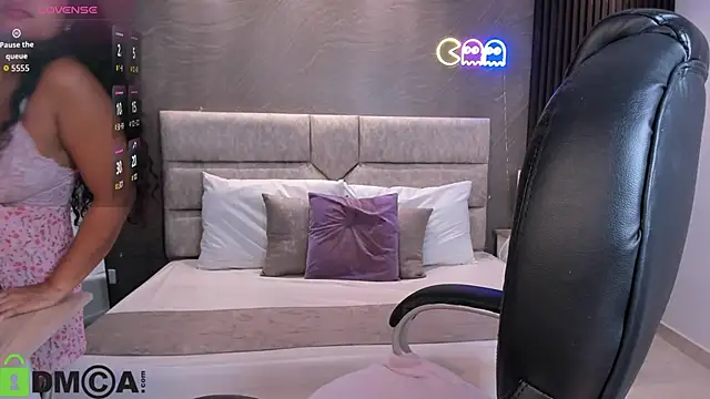 Snapshot of Dulcecooper1 chatting on May 23, 12:09 pm Dulcecooper1 online show from May 23, 12:09 pm