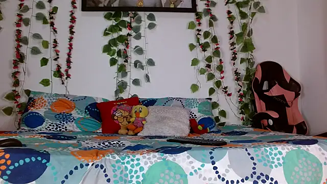 Snapshot of karolsweetvagi chatting on July 20, 5:48 pm karolsweetvagi online show from July 20, 5:48 pm