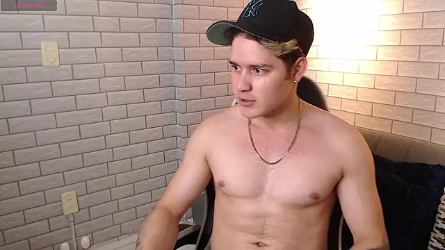 rayan linxx online show from March 9, 7:29 pm