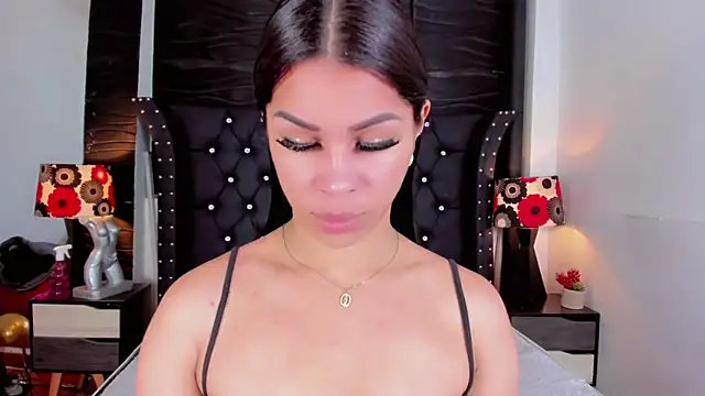 Makeyla Fox  online show from February 28, 12:39 pm