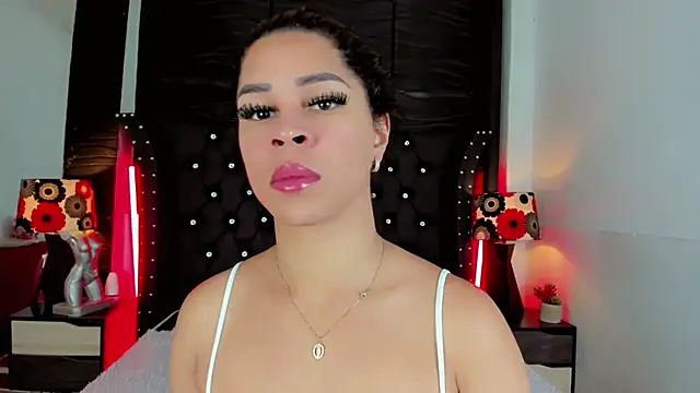 Makeyla Fox  online show from March 5, 12:45 pm