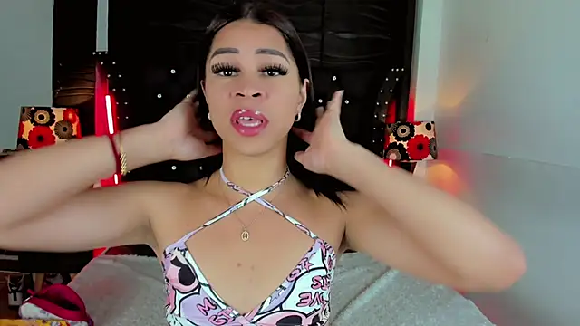 Makeyla Fox  online show from March 7, 12:46 pm