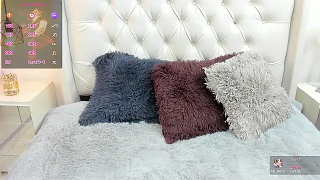 lucyscay  online show from March 8, 9:18 pm