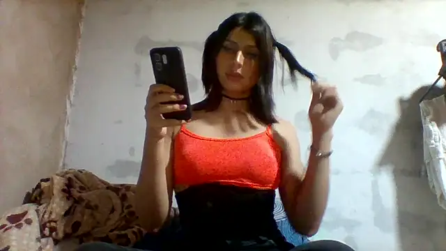 Snapshot of lucyscay_ chatting on May 16, 4:20 am lucyscay online show from May 16, 4:20 am