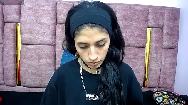 Snapshot of FRANCESCA_LOVE_ chatting on May 15, 3:02 am FRANCESCA LOVE online show from May 15, 3:02 am
