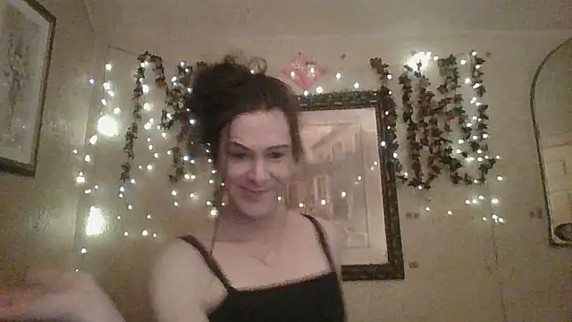 sillymillie4 online show from February 10, 2:37 am