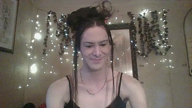 sillymillie4 online show from February 15, 10:39 pm