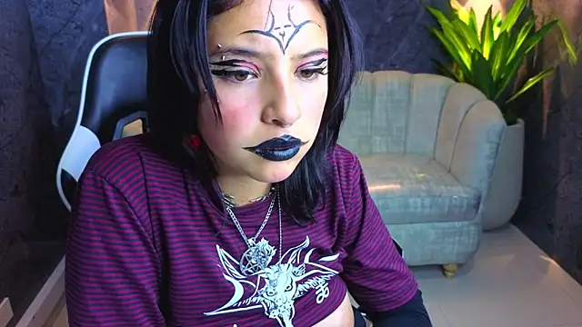 Lisa Doll Tx online show from February 16, 8:05 pm