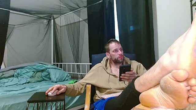 cguffey2284 online show from February 15, 12:58 pm