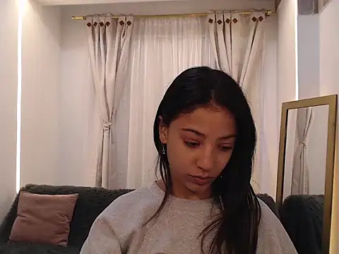 Snapshot of Scarleet_miaa chatting on May 13, 9:22 pm Scarleet miaa online show from May 13, 9:22 pm