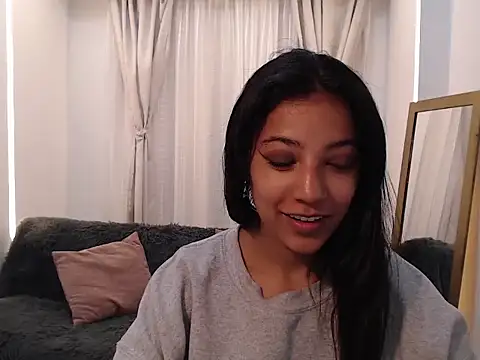 Snapshot of Scarleet_miaa chatting on May 14, 11:00 pm Scarleet miaa online show from May 14, 11:00 pm