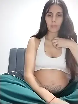 MAGNETICGIRLL91 online show from April 8, 1:11 pm