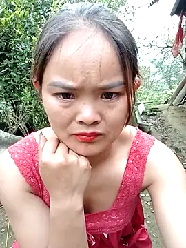 Snapshot of Luminana chatting on May 6, 11:32 pm Luminana online show from May 6, 11:32 pm