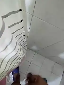 Snapshot of ivanverga14cm chatting on May 29, 8:18 pm ivanverga14cm online show from May 29, 8:18 pm