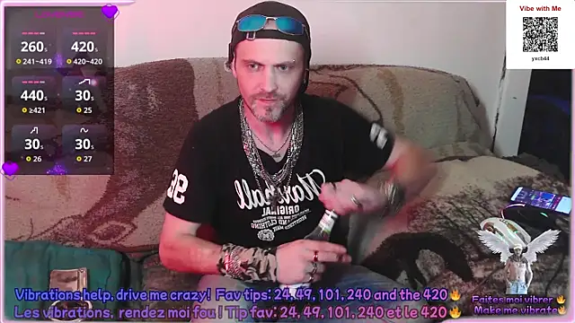 Snapshot of SwatRocShy chatting on May 9, 7:30 pm SwatRocShy online show from May 9, 7:30 pm