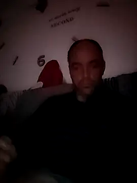 circott online show from February 8, 8:01 pm