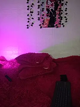 Snapshot of Keyla-moon chatting on June 19, 5:12 am Keyla-moon online show from June 19, 5:12 am