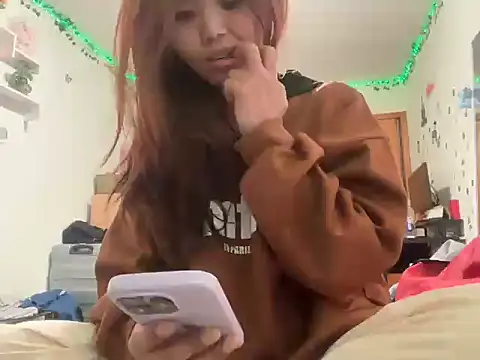 HotCoupliee online show from March 18, 2:04 am