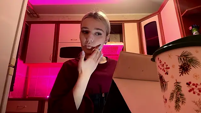 Snapshot of MiaBerlateen chatting on February 18, 6:26 pm MiaBerlateen online show from February 18, 6:26 pm