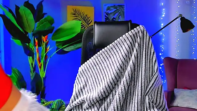 KrisWillis online show from February 10, 9:02 am