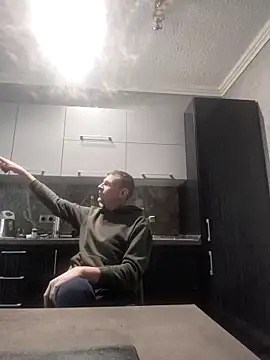 Boltlowq online show from February 15, 8:24 am