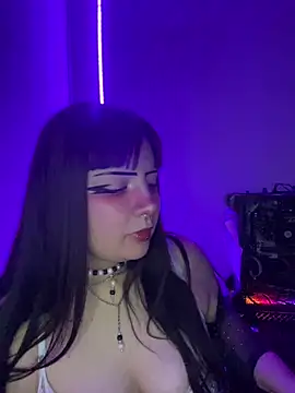 Snapshot of ugly_shinii99 chatting on May 3, 1:28 pm ugly shinii99 online show from May 3, 1:28 pm