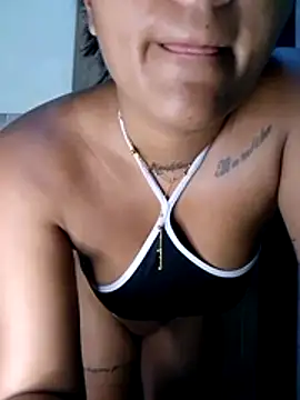 Snapshot of Zoe_Renata chatting on July 18, 9:24 am Zoe Renata online show from July 18, 9:24 am