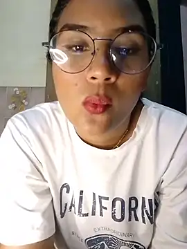 Snapshot of Zoe_Renata chatting on August 2, 3:16 am Zoe Renata online show from August 2, 3:16 am