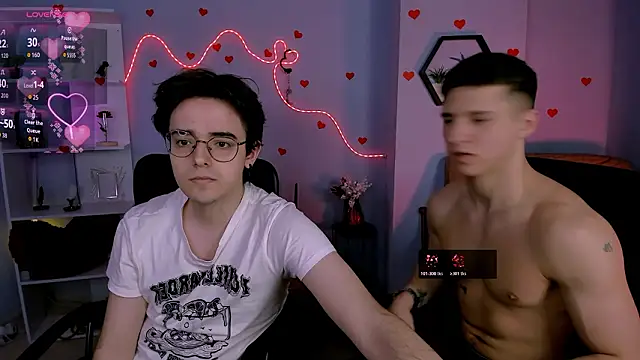 Snapshot of emmanuel_shine chatting on March 9, 6:50 am emmanuel shine online show from March 9, 6:50 am