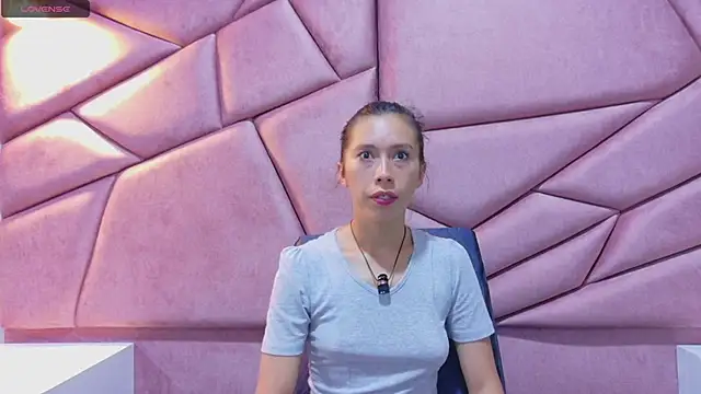 kimberlypink  online show from February 14, 11:40 am