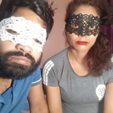 Unknownscouple online show from May 5, 5:15 am