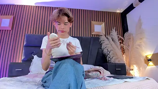 AngelDoll 1 online show from February 15, 5:04 am