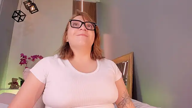 SimonaStar online show from March 2, 2:02 pm