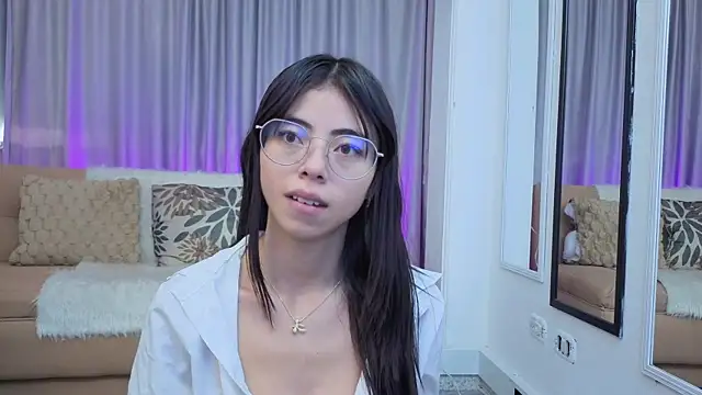 Snapshot of Mia_Naive chatting on May 27, 12:02 pm Mia Naive online show from May 27, 12:02 pm