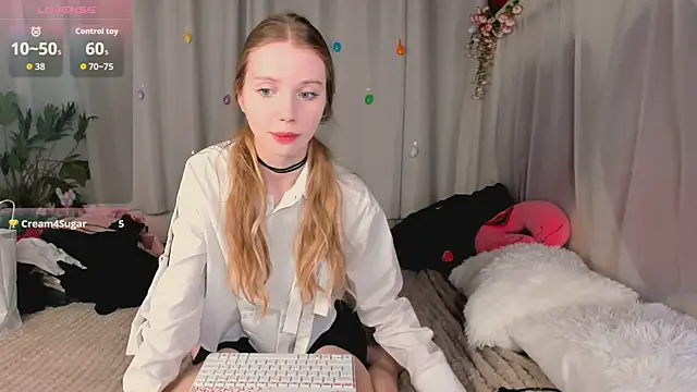 lada2k4 online show from May 5, 5:37 am