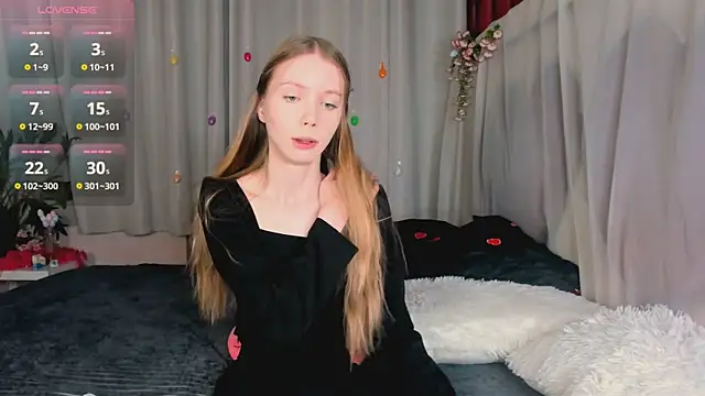 lada2k4 online show from May 11, 5:35 am