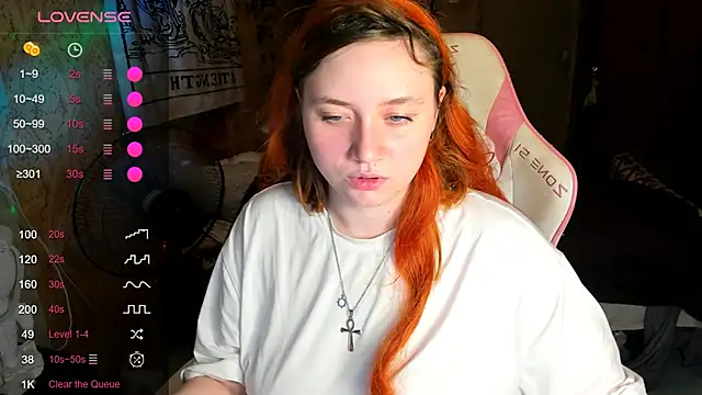 Snapshot of shamy_lily chatting on June 6, 8:46 pm shamy lily online show from June 6, 8:46 pm