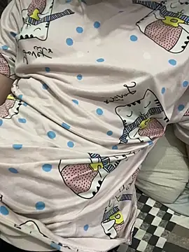 Snapshot of unicornbabe23 chatting on March 9, 6:34 pm unicornbabe23 online show from March 9, 6:34 pm