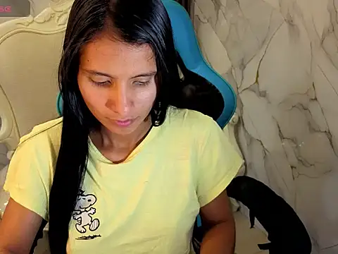 Snapshot of Cataleya23_a chatting on June 10, 7:57 pm Cataleya23 a online show from June 10, 7:57 pm