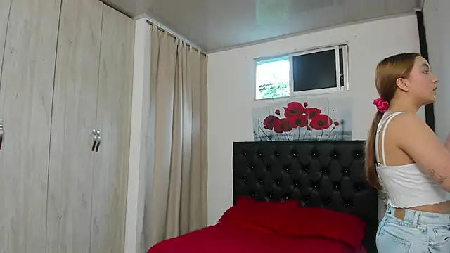 Kitty f00x online show from June 21, 8:11 pm