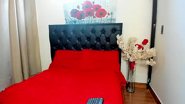 Kitty f00x online show from July 13, 1:03 pm